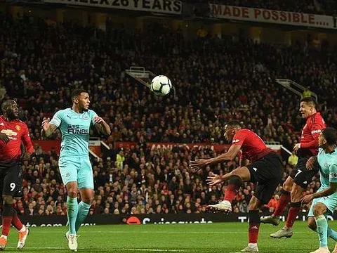 5 điều có thể bỏ lỡ trận Man Utd 3-2 Newcastle: Thông điệp cực gắt của Mourinho!