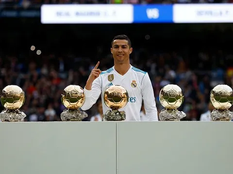 5 QBV cũng chẳng giúp Ronaldo vĩ đại nhất Real