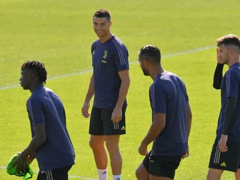 "50 sắc thái" của Ronaldo trước thềm tái ngộ Man Utd