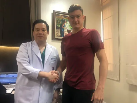 Đặng Văn Lâm vượt qua buổi kiểm tra y tế ở Muangthong United
