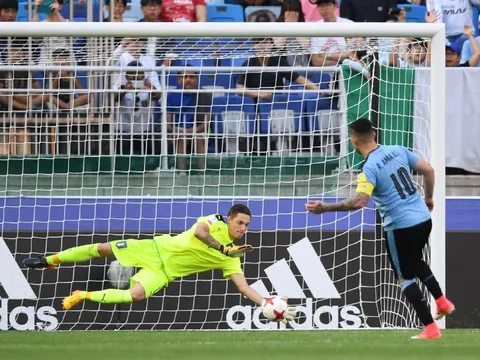 60 cầu thủ sinh năm 2000 xuất sắc nhất (Phần 6): Người kế thừa Donnarumma