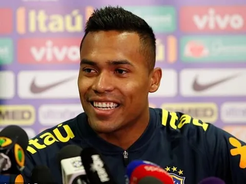 Nóng! Sao Juve đích thân lên tiếng, Man Utd 'mở cờ trong bụng'