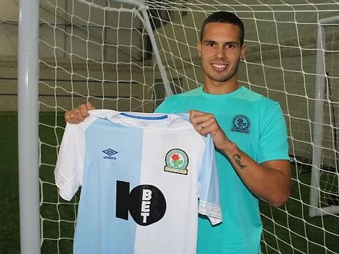 Cựu 'thần đồng bóng đá Anh' CHÍNH THỨC gia nhập đội bóng giải hạng Nhất