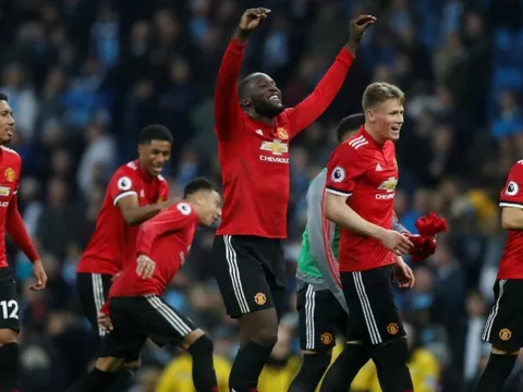 Chỉ tấn công mới giúp Man Utd tìm thấy "nhất sinh" trong "cửu tử" trước Arsenal