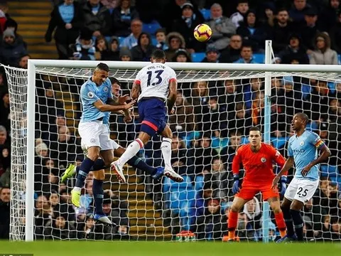 Đây, chân dung tiền đạo "gieo sầu" cho hàng thủ tốt nhất Premier League hiện tại