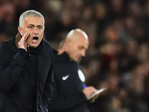 SỐC: Pogba bật lại Mourinho, chỉ ra 'điểm hạn chế' trước Arsenal