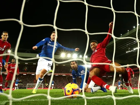 Liverpool gặp may như thế nào trong trận derby Merseyside?