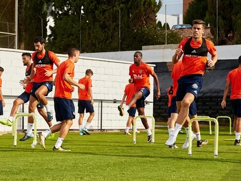 Sau Real Madrid, Valencia sẵn sàng 'làm gỏi' Atletico Madrid