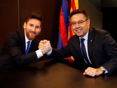 Chùm ảnh Messi gia hạn hợp đồng với Barca