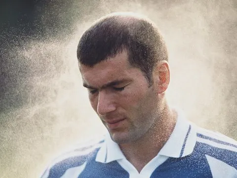10 tiền vệ xuất sắc nhất trong lịch sử: Zidane chỉ xếp sau một người
