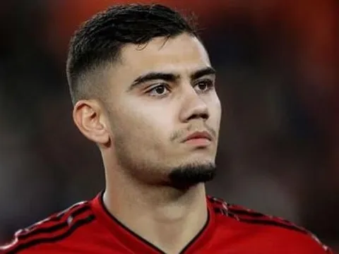 Sao Man Utd tỏ thái độ thách thức sau khi bị loại khỏi trận Leicester