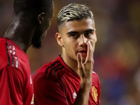 Sao Man Utd 'phớt lờ' cơ hội làm đồng đội với Eden Hazard