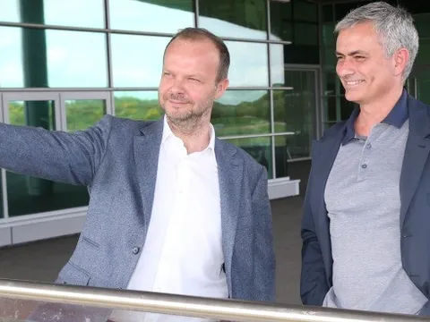 Đây, lý do vì sao Ed Woodward quyết giữ Mourinho ở lại Man Utd
