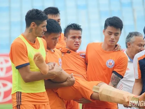 A Mít đứt dây chằng, nghỉ thi đấu dài hạn