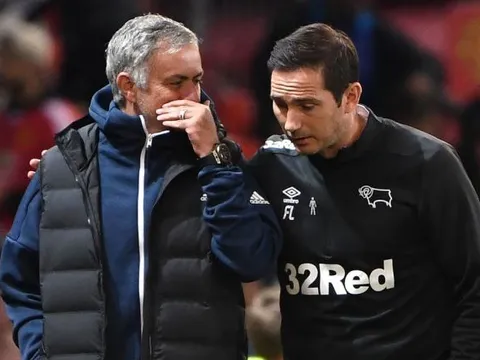 Mourinho tiết lộ điều tâm sự với Lampard sau trận thua Derby County