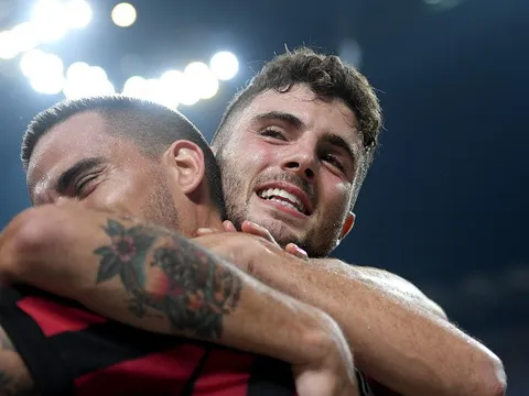 AC Milan 2-1 Cagliari: Lại là Cutrone!
