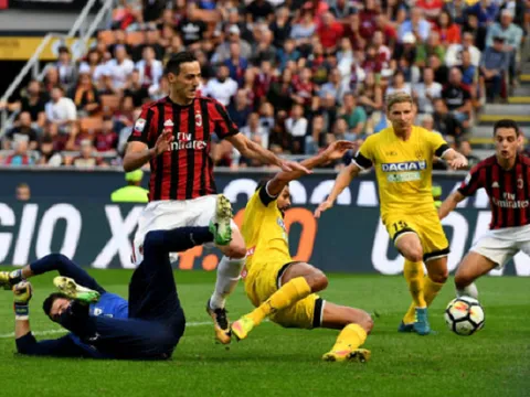 AC Milan 2-1 Udinese: Nikola Kalinic đáng giá từng xu
