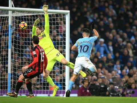Aguero bay người đưa Man City vào "ngôi đền của những huyền thoại"