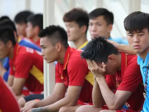 Ai “bắt bệnh, chữa bệnh” cho một nền bóng đá?