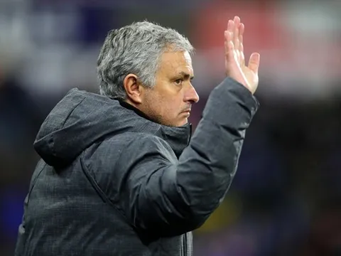 Ai đã đưa ra quyết định sa thải Jose Mourinho?