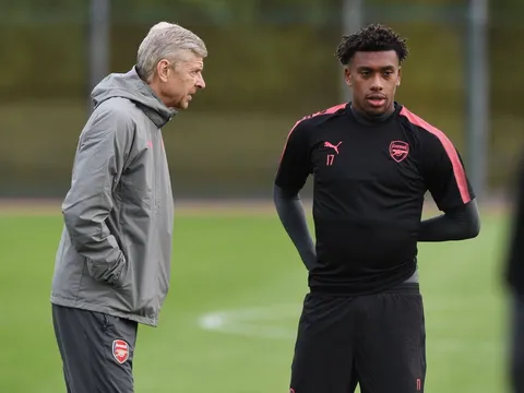 Alex Iwobi: Chiếc phao cuối cùng của triết lý Wenger
