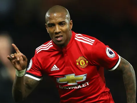 Ashley Young chỉ ra 4 cái tên "không thể tin nổi" tại MU lúc này