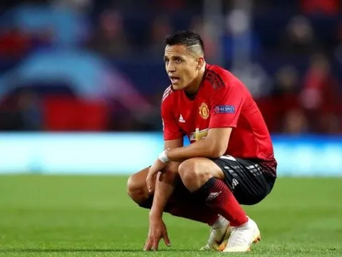 Tiết lộ lý do Sanchez chỉ chơi 17 phút ở trận derby Manchester