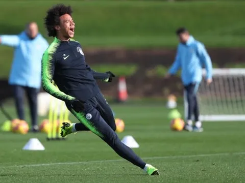 Ăn mừng rạng rỡ trên sân tập, Sane đã sẵn sàng đốt lưới Tottenham