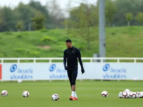 'Ăn' thẻ đỏ ở M.U, Rashford đáp trả khôn ngoan khi lên tuyển Anh