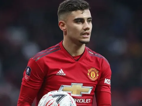 "2 tiền vệ này không đủ giỏi để chơi cho Man Utd"