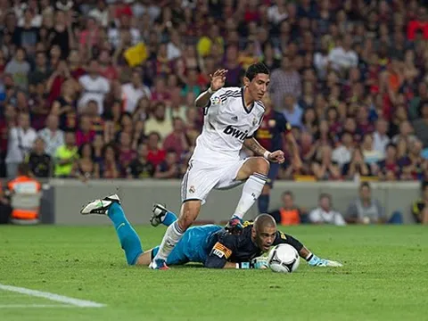 Angel Di Maria từng biến Victor Valdes thành "gã hề"
