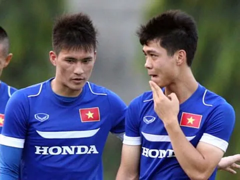 Điểm tin bóng đá Việt Nam sáng 25/12: Công Vinh "đá đểu" Công Phượng; Tân vương V-League chuẩn bị lực lượng