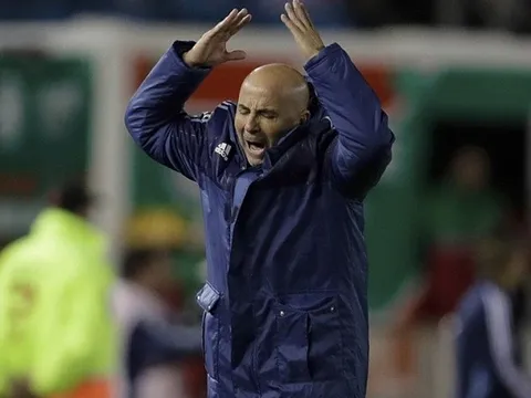 Argentina 1-1 Venezuela: Sự đau khổ của Sampaoli