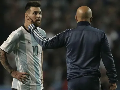 Argentina lỡ hẹn World Cup: Đừng khóc cho Messi