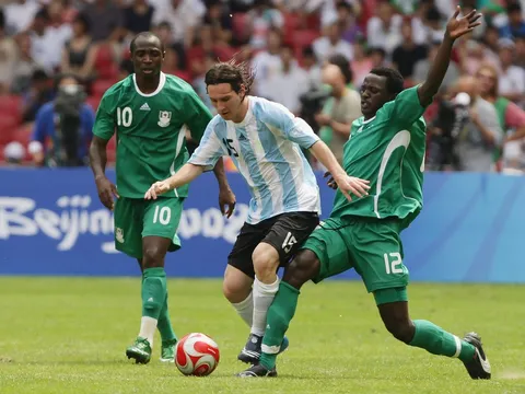 Argentina - Nigeria duyên nợ đến mức khó tưởng tượng
