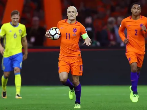 Arjen Robben hoá người hùng trong thắng lợi trước Thuỵ Điển