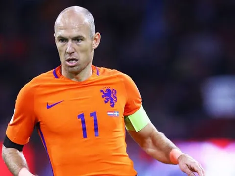 Arjen Robben từ giã sự nghiệp quốc tế