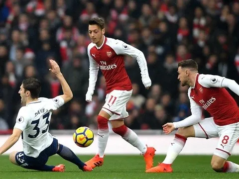 Arsenal - Vua ghi bàn bằng đầu trong năm 2017