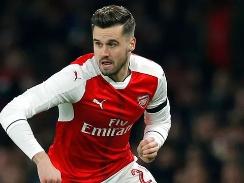 Arsenal chia điểm, CĐV chỉ trích thậm tệ cái tên 2 năm liền mới được đá chính