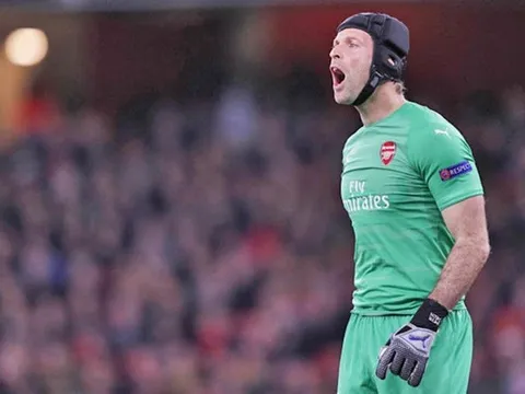 Arsenal chia điểm, Petr Cech vẫn hài lòng vì một điều