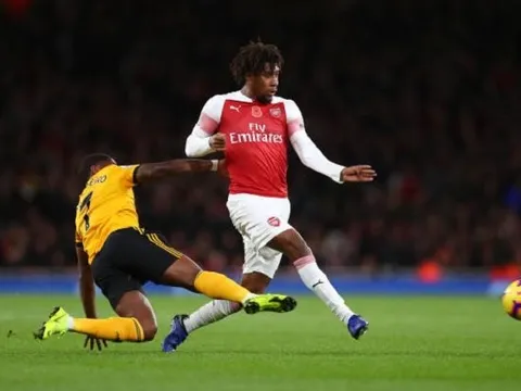 Arsenal là 1 trong 2 đội "chậm chạp" nhất Premier League