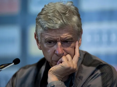 Arsenal lại sụp đổ: Ám ảnh "ngày chuột chũi"