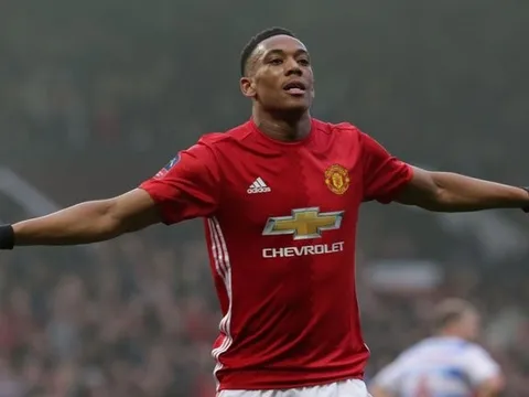 Arsenal nhắm Martial thay Sanchez, Man Utd có bán?