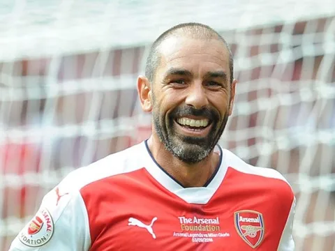 "Arsenal sẽ lọt vào top 4 Premier League và vô địch Europa League"