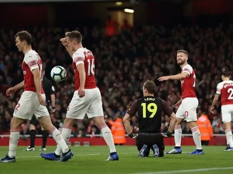 Arsenal sẽ trắng tay trước Liverpool vì "thảm họa" phòng ngự