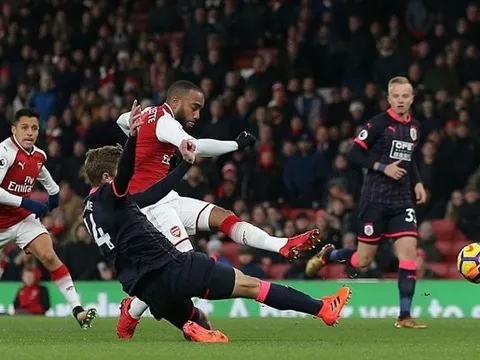 Arsenal thắng to, CĐV vẫn không vui