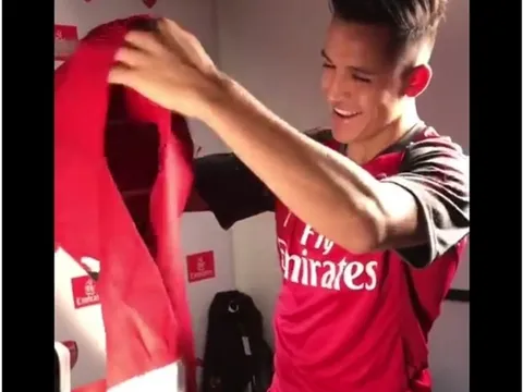 Arsenal tung chiêu CỰC DỊ giữ chân Sanchez