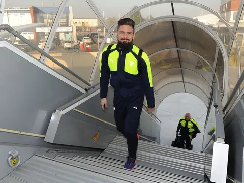 Arsenal và hành trình ở vòng bảng Europa League: Lành ít, dữ nhiều
