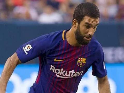 Arsenal "vồ hụt" thương vụ đầu tiên trong mùa Đông