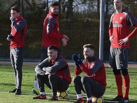 Arsenal xếp hình trên sân tập, sẵn sàng vượt ải Burnley